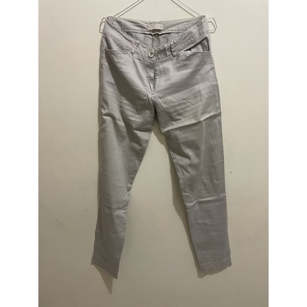 Celana abu-abu connexion