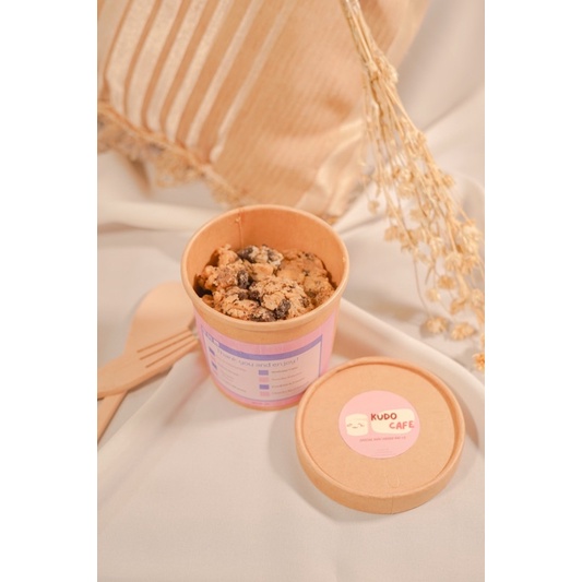 

Cookies & Cream cookie dough