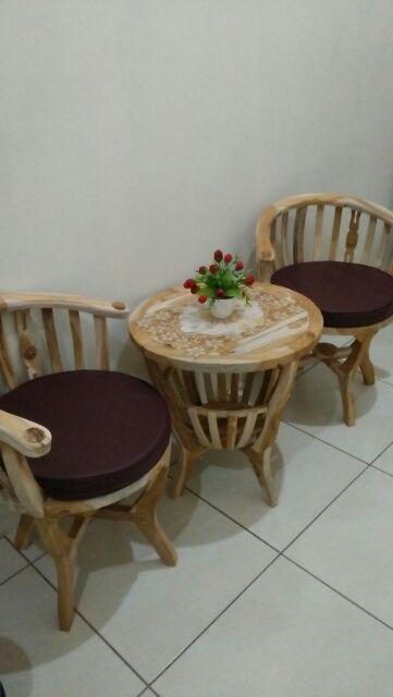 Alas Duduk Lesehan Serbaguna Oscar Merah Maroon Oval Ukuran 35cm X 35cm X 5cm