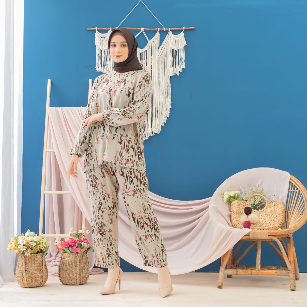 TokoMilkan - Setelan Wanita Dewasa LADY SET | Setelan Dewasa