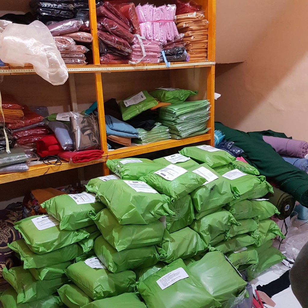 GROSIR JILBAB SEGIEMPAT POLOS WOLFIS EXCLUSIVE 1 KODI (20pcs)