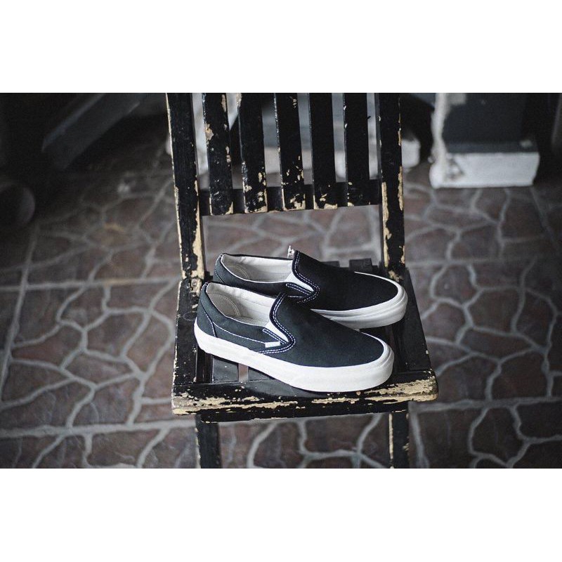 VANS SLIP-ON OG LX VAULT BLACK WHITE