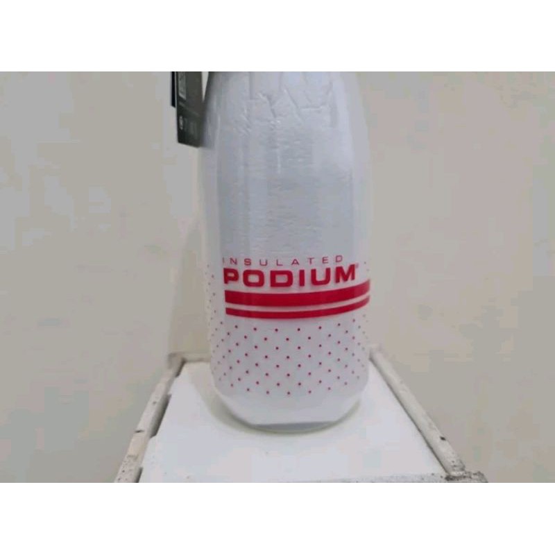 Bottle Camelbak Podium Chill Mdl B 710ML Warna Fiery Red White. code 729824003 botol sepeda