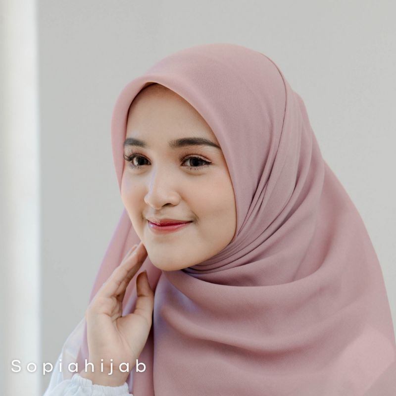 Plain Hijab Segi Empat BELLA SQUARE