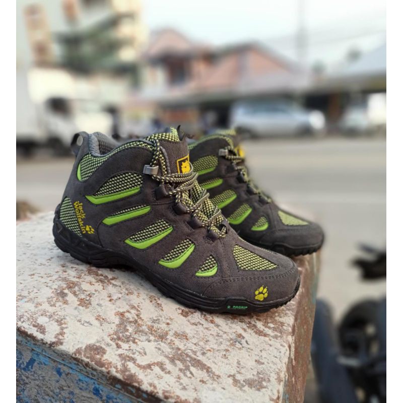  Sepatu  gunung  Jack wolfskin cewek  outdoor adventure hiking 