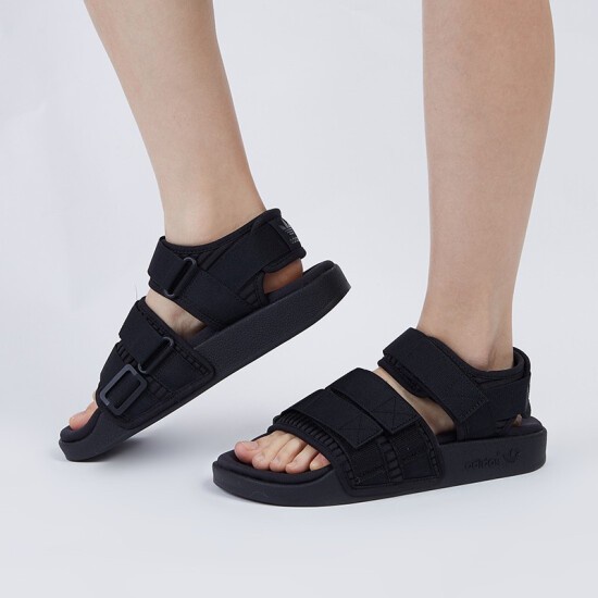 SEPATU SANDAL ADIDAS ADILETTE SANDAL 2.0 W CG6623