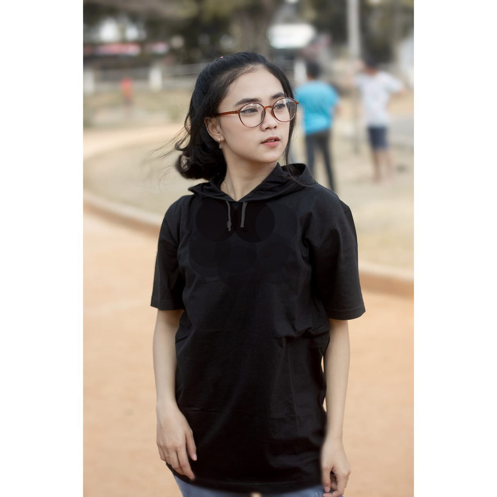 Kaos Hoodie Wanita Lengan Pendek