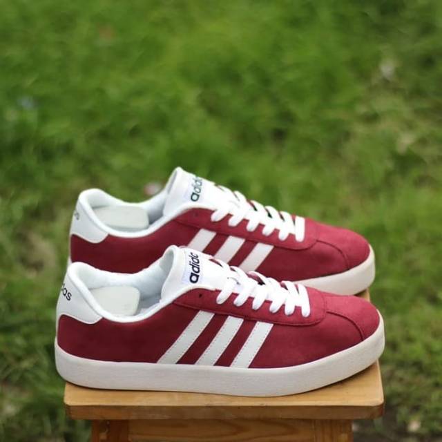 ADIDAS NEO VL COURT SUEDE MAROON ORIGINAL SEPATU SNEAKERS PRIA WANITA MURAH CASUAL SPORTY BRANDED