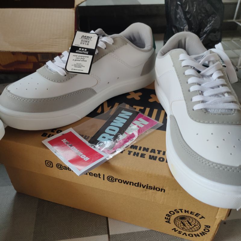 Sepatu Aerostreet x Rowndivision