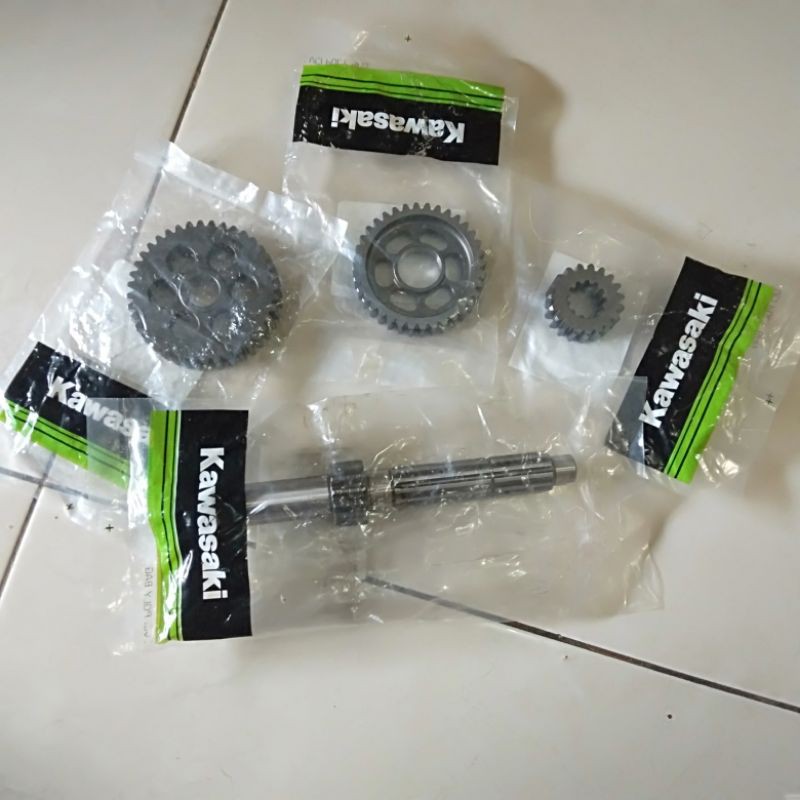 gigi rasio klx 140 set Kawasaki ori