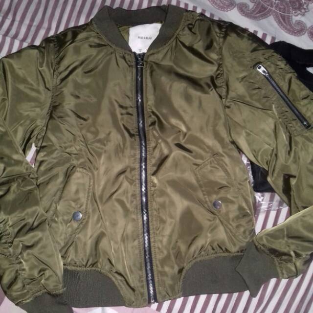 PULL AND BEAR BOMBER JACKET