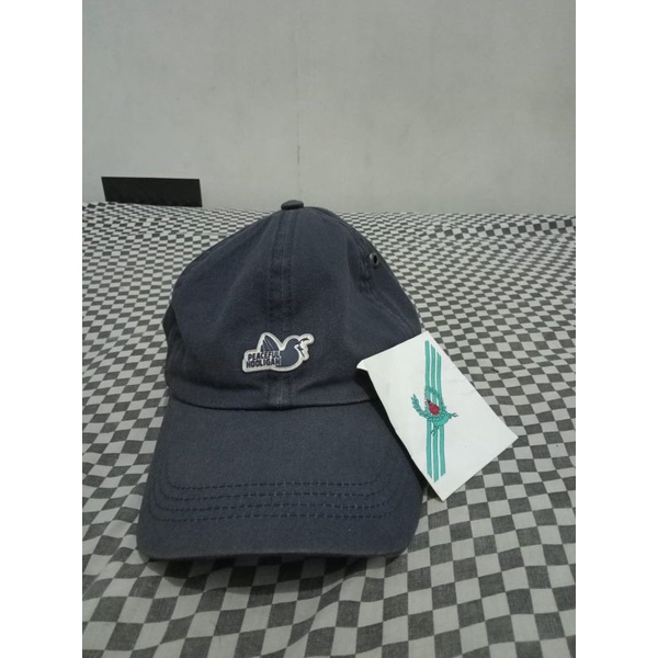 Topi Peaceful Hooligan