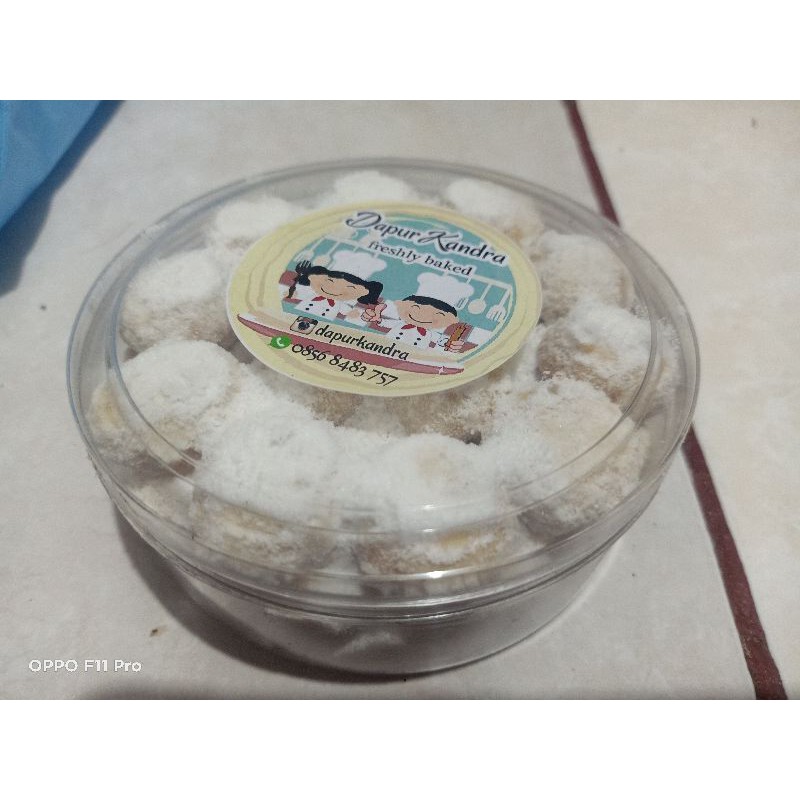 

putri salju toples 500gr