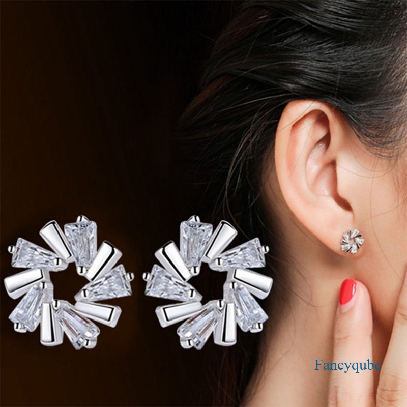 Anting Stud Bentuk Bulat Geometris Bahan Cubic Zirconia Untuk Wanita