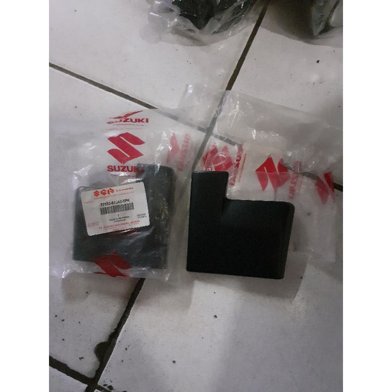 tutup pilar pintu depan suzuki apv pikup