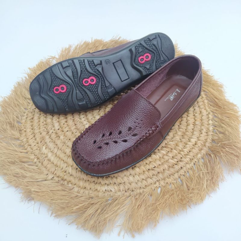 SEPATU MOKASIN WARNA MARUN 058