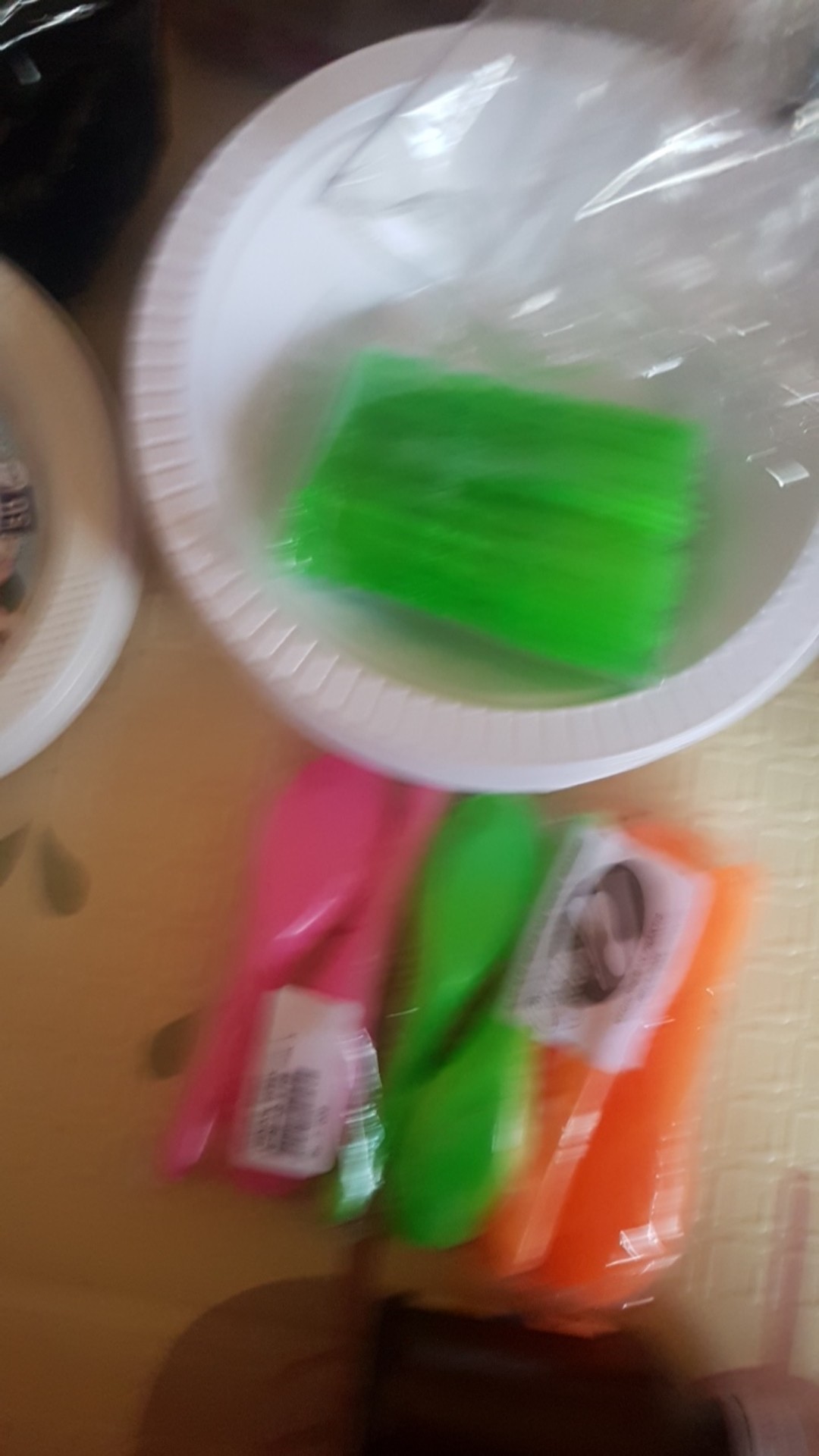 Garpu Kue Buah Warna ( 100 Pcs )