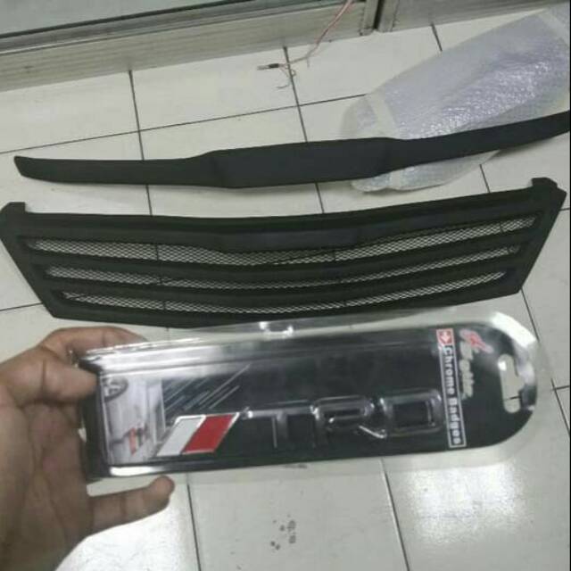 grill custom innova 2012-2014 berikut emblem TRD