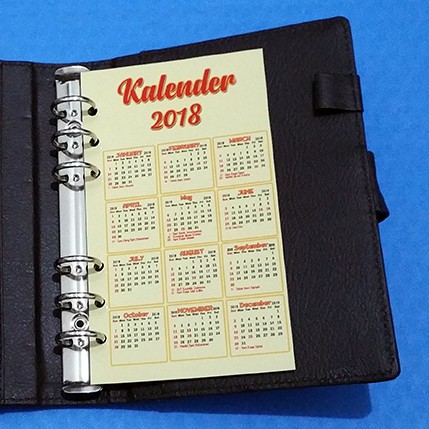 

Kalender 2025 Binder Organizer Polos warna cream kekuningan