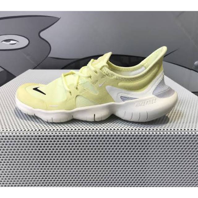 Sepatu Running Nike Free 5.0 yellow