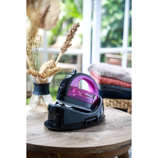 CORDLESS IRON PANASONIC SETRIKA UAP