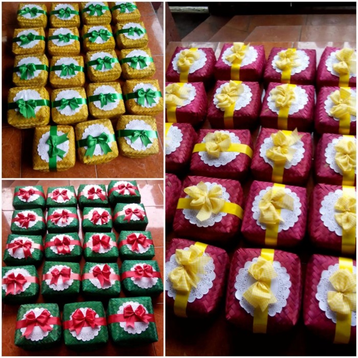 

Besek Warna Warni 20x20