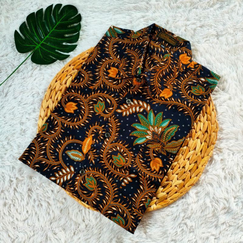 KEMEJA BATIK LENGAN PENDEK