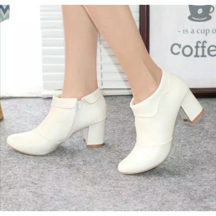 Sepatu Boots Wanita Tinggi 7cm