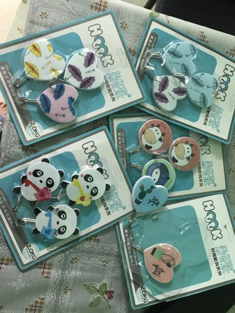 Min Beli 2 Pack Hook Dinding /  Hanger Baju / Gantungan Baju Dinding / Gantungan Baju Tempel Dinding