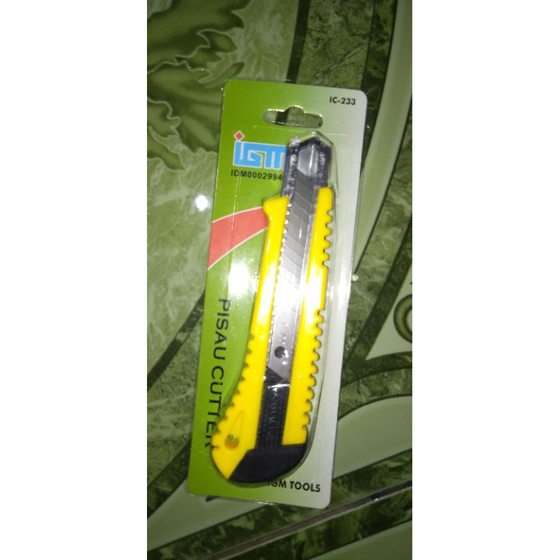 

Cutter igm IC 233