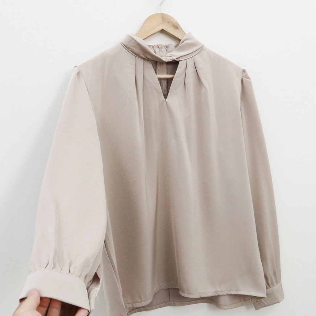 Finn top blouse - Thejanclothes