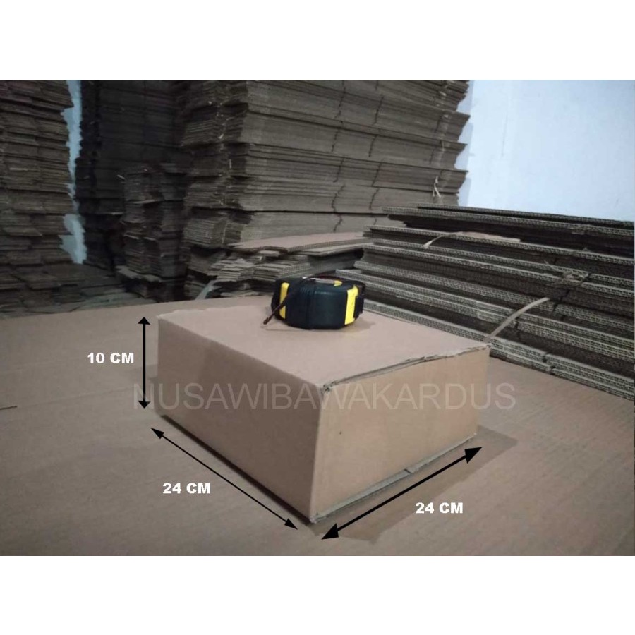 

Kardus Box - Polos - 24 x 24 x 10 cm