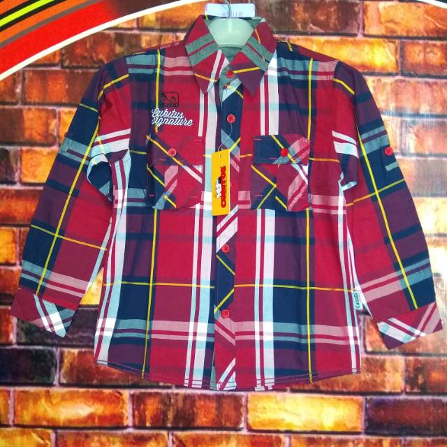 Kemeja Cubitus Size 8