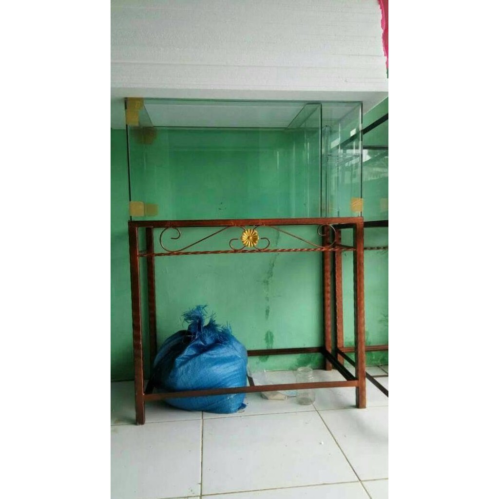 Aquarium 80 x 40 x 40cm + Sterofoam