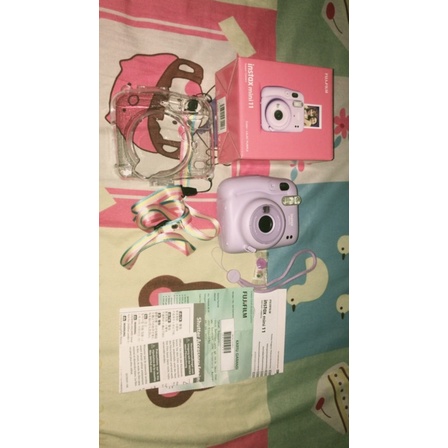 FUJIFILM INSTAX MINI 11 SECOND LIKE NEW