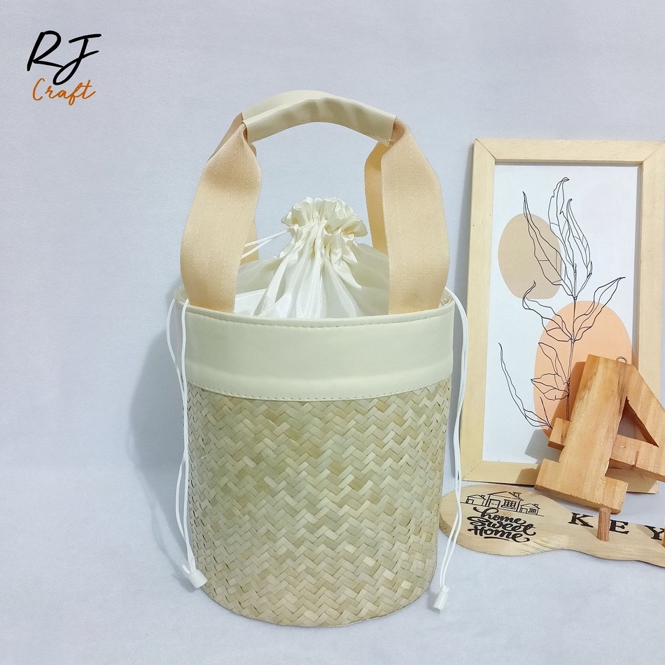 

Tas Parsel Anyaman / Tas Hampers Anyaman / Tas Anyaman Ember Pandan
