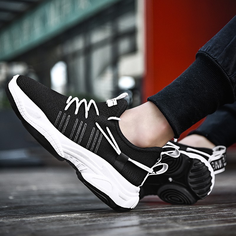 Highland Sepatu Sneaker Pria Sepatu Canvas Running Shoes Sepatu Pria IMPORT MR213