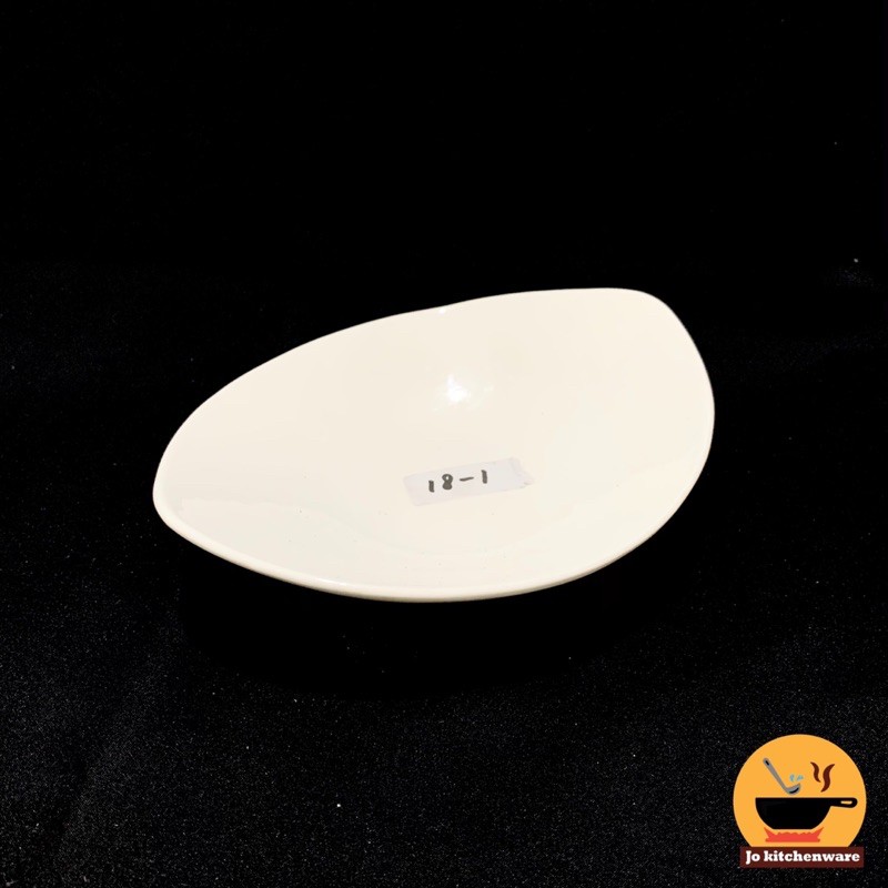 Mangkok keramik bentuk daun besar putih polos tebal unik / 26 cm / 10” / 18-3