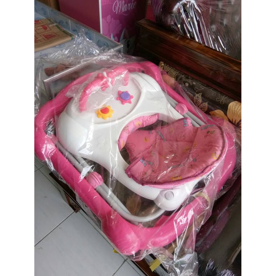 Baby Walker Family 136