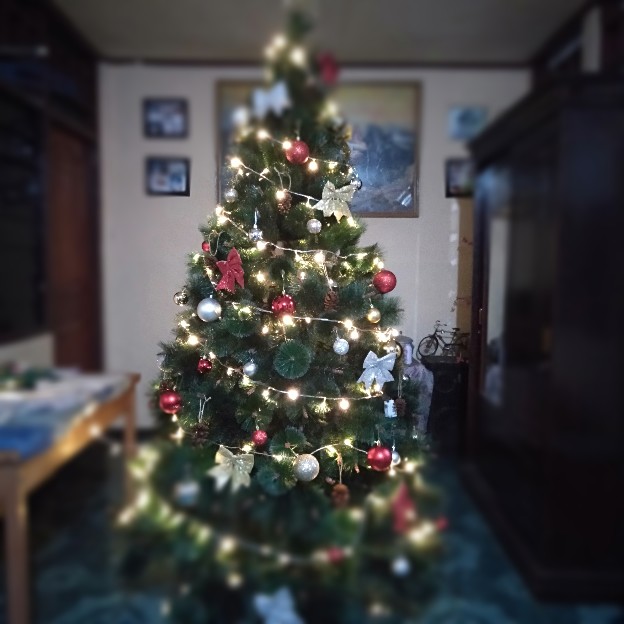 Pohon Natal Premium Murah 2 Meter 7 Feet Pine Christmas Tree Jarum Polos Salju Gold Emas