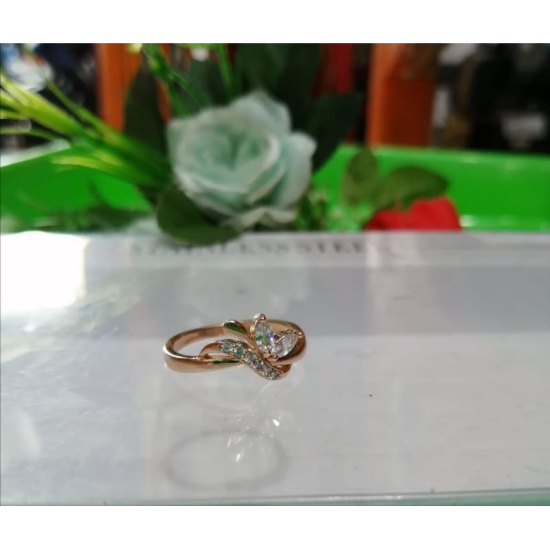 CINCIN TITANIUM CANTIK WANITA TERBARU MOTIF PILIHAN LAPIS EMAS 22 K ANTI PUDAR