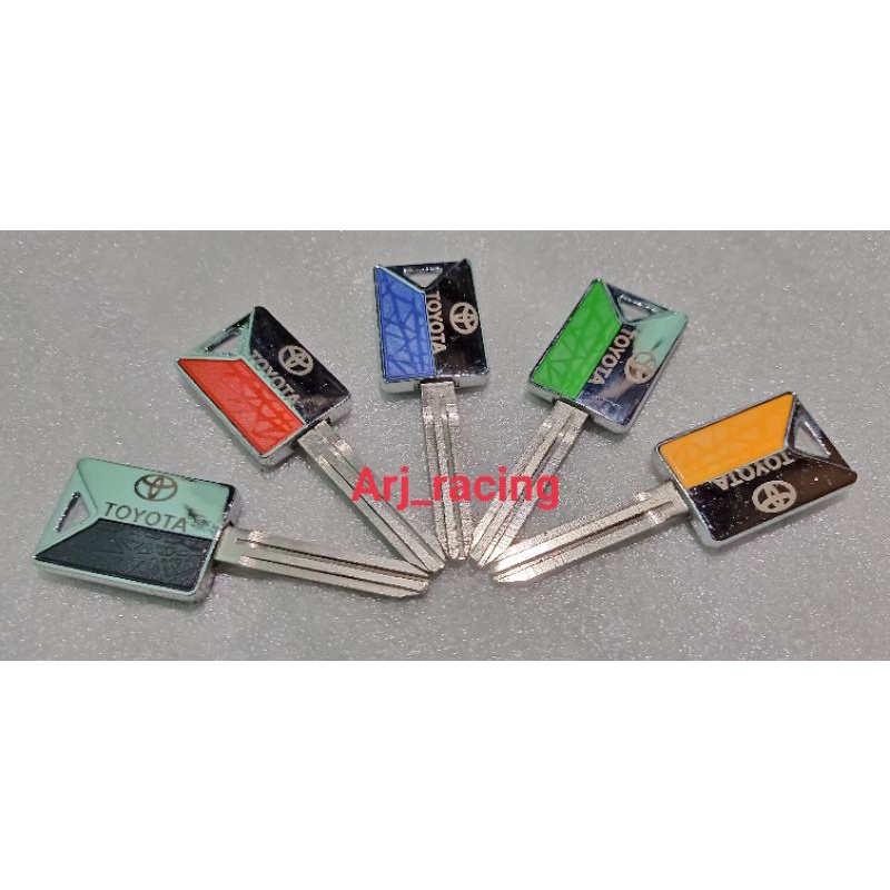 TERLARIS bahan duplikat kunci mobil toyota innova,avanza,vios,kijang capsul/krista