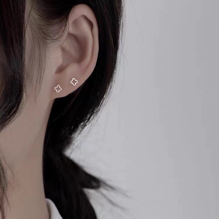 Roselife 1 Pasang Anting Tusuk Bentuk Geometri Segitiga / Hati / Kotak Hollow Lapis Emas 14K Anti Alergi