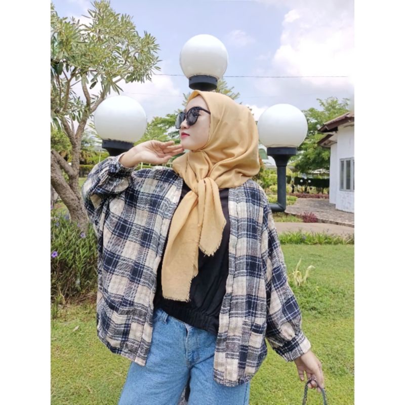 Cardigan Outer Wanita Lengan Balon Flanel Viral Grid Terbaru