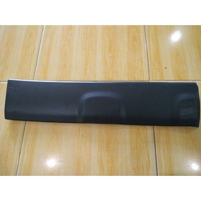 Moulding pintu tengah Honda CRV tahun 2007 sebelah kanan