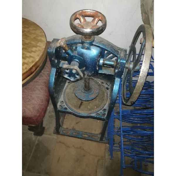 

mesin serut es batu