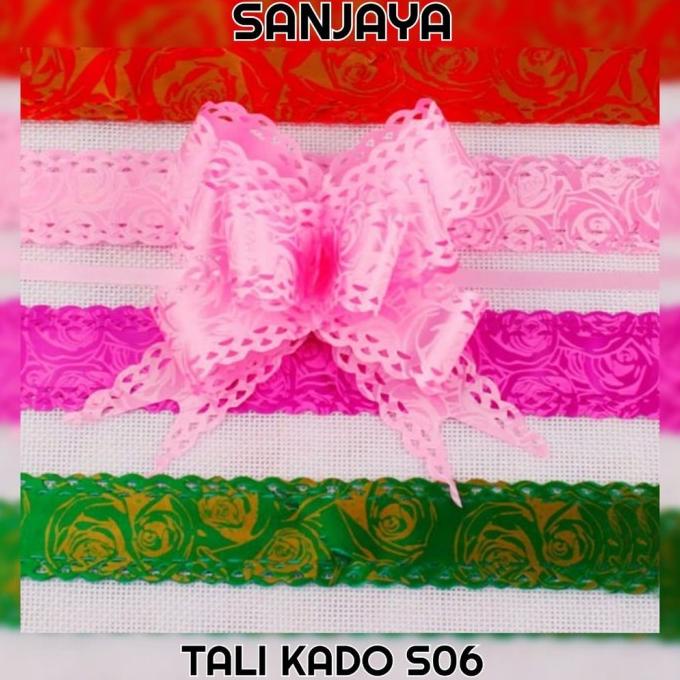 

Premium Product!!! Pita Tarik Pita Kado Pita Serut Renda Tali Kado S06 4.5Cm - Paling Dicari