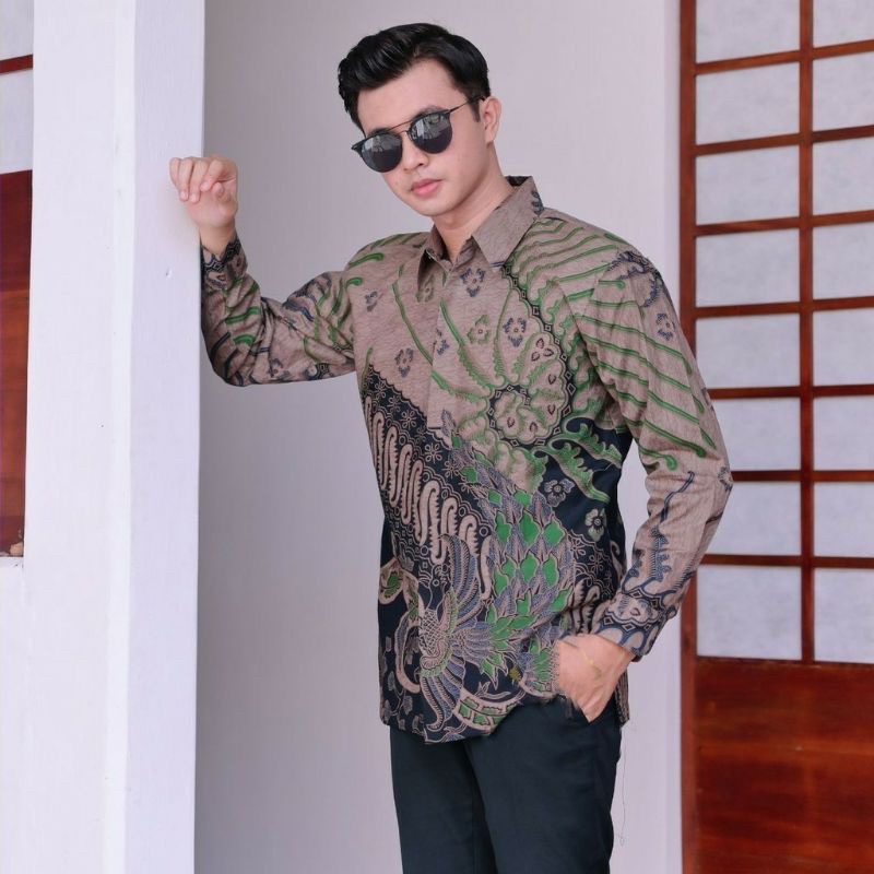 HANUNG Kemeja Batik Pria Modern Terbaru Lengan Panjang Full Furing - Baju Hem Batik Solo Pria Cowok Laki Laki Katun Halus Kondangan Kerja Kantor Pesta