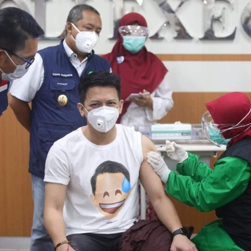 t shirt kaos distro ariel noah emoji kaos pria