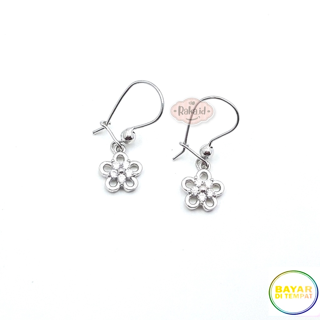 Anting Clip / Klip Motif 5 Bunga Perhiasan Aksesoris Wanita 947